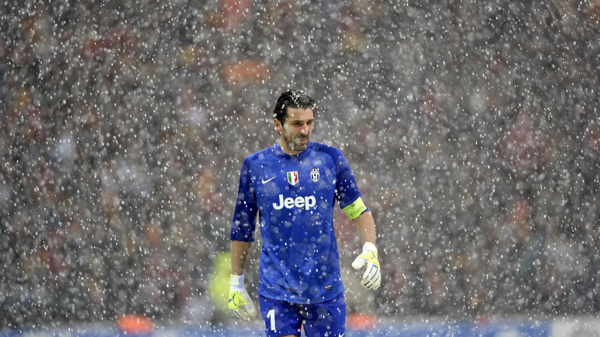 官方确认,38岁前皇马门神阿丹自由身加盟德黑兰独立 签约一年开启亚洲生涯新篇章