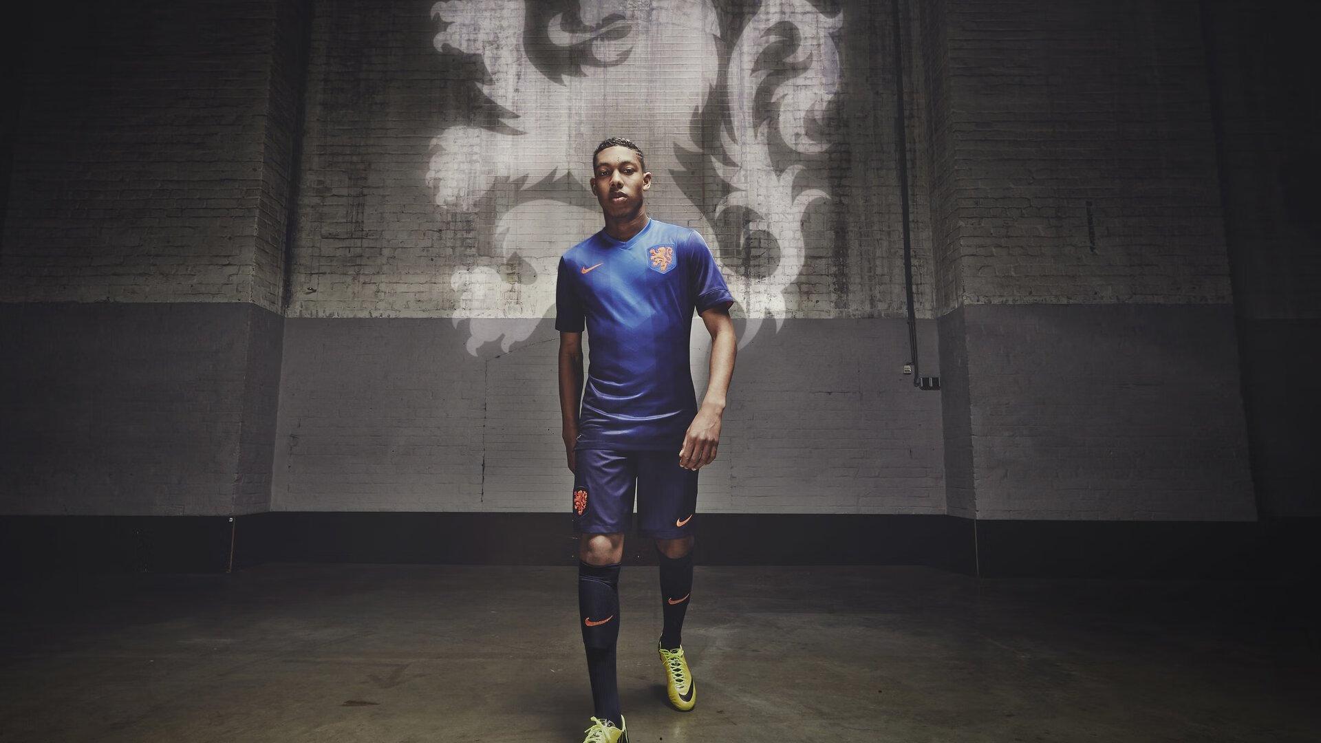 2025年女足雅辛奖最终三人候选名单揭晓,汉普顿、卡塔-科尔、贝格尔竞逐世界最佳门将殊荣