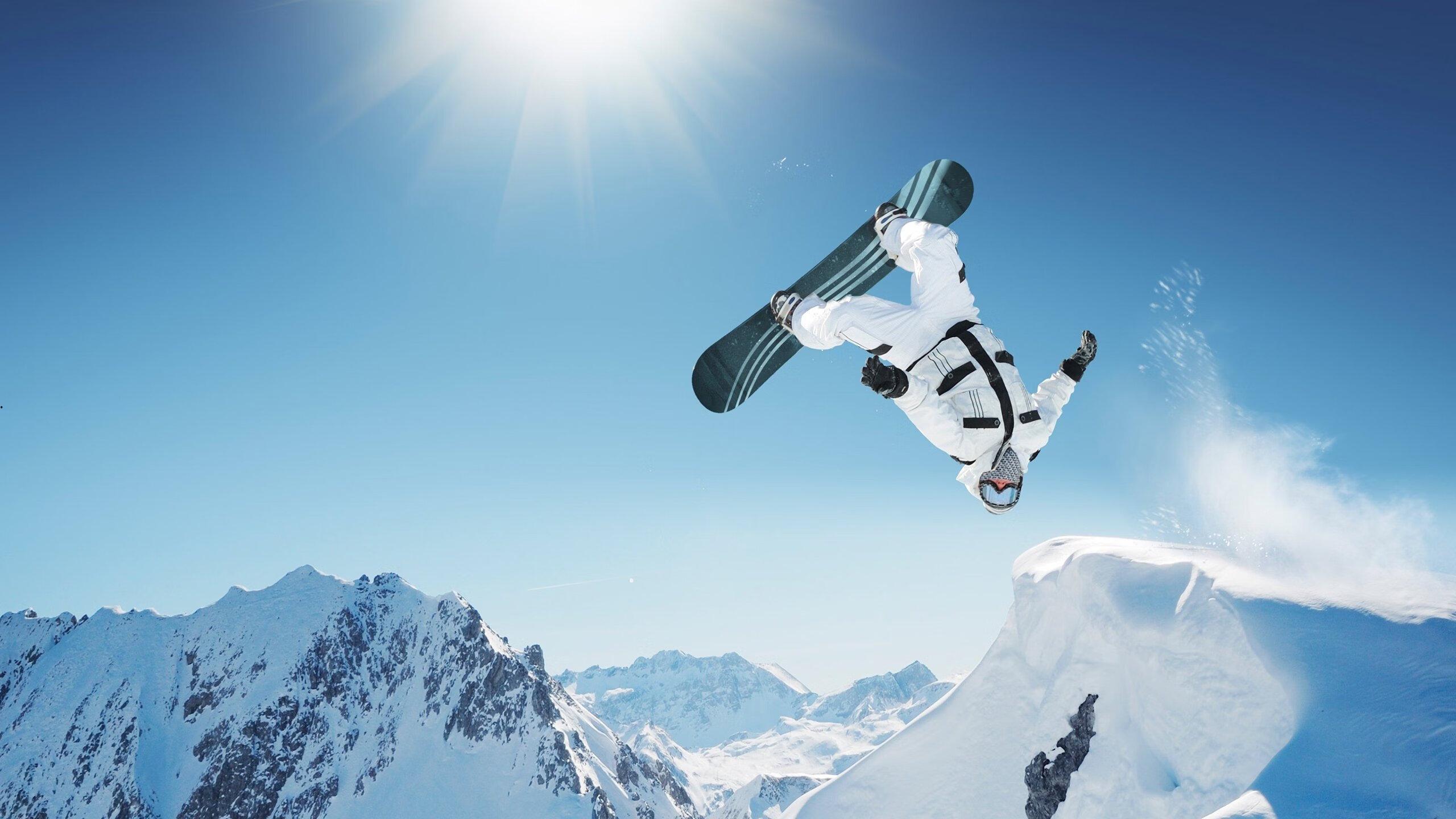 马尔尚400混巅峰对决震撼泳坛！领先亚军3.59秒，4:04.73刷新历史